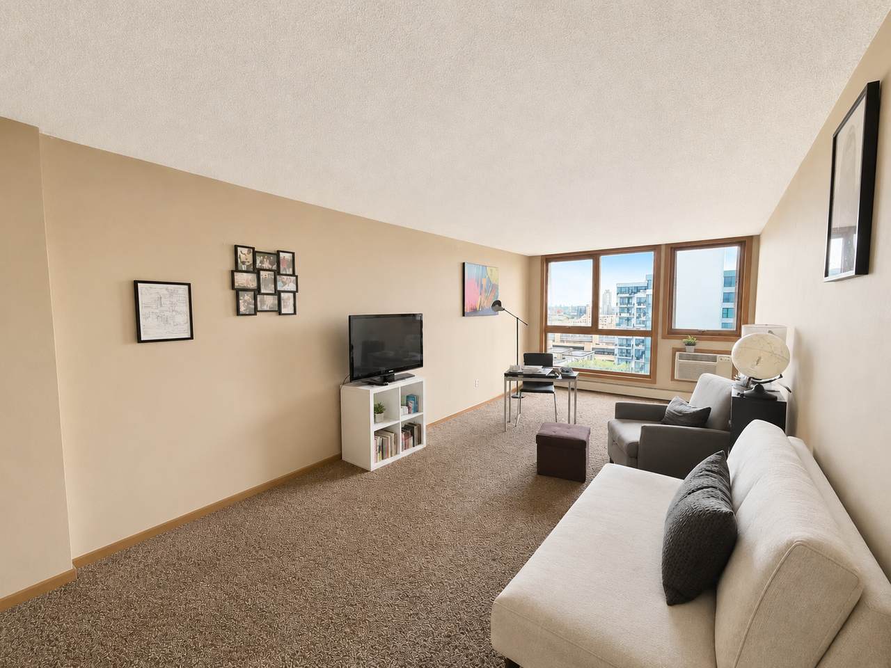 433 7th Street - Photo 1