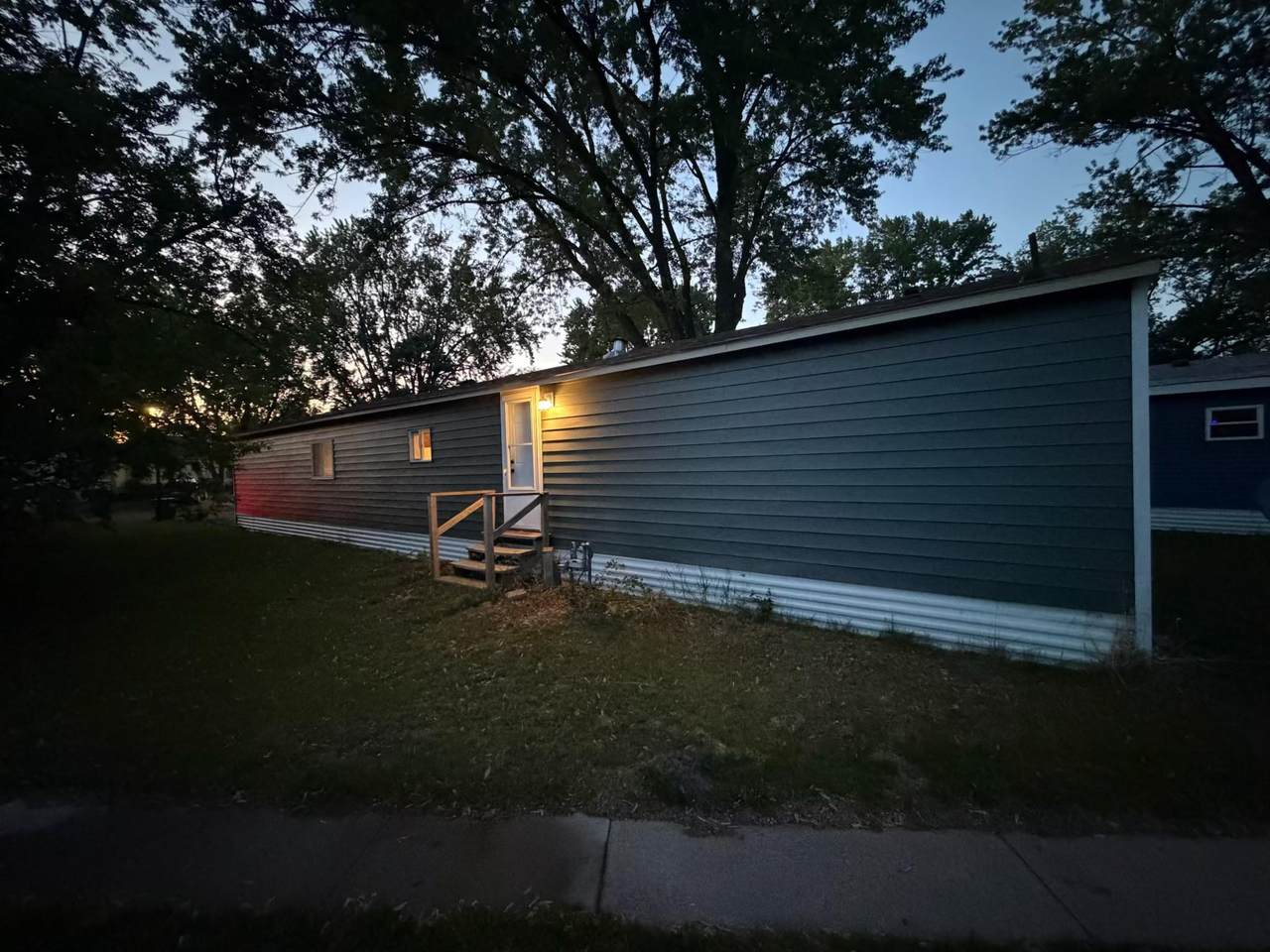 3328 90th Drive - Photo 1