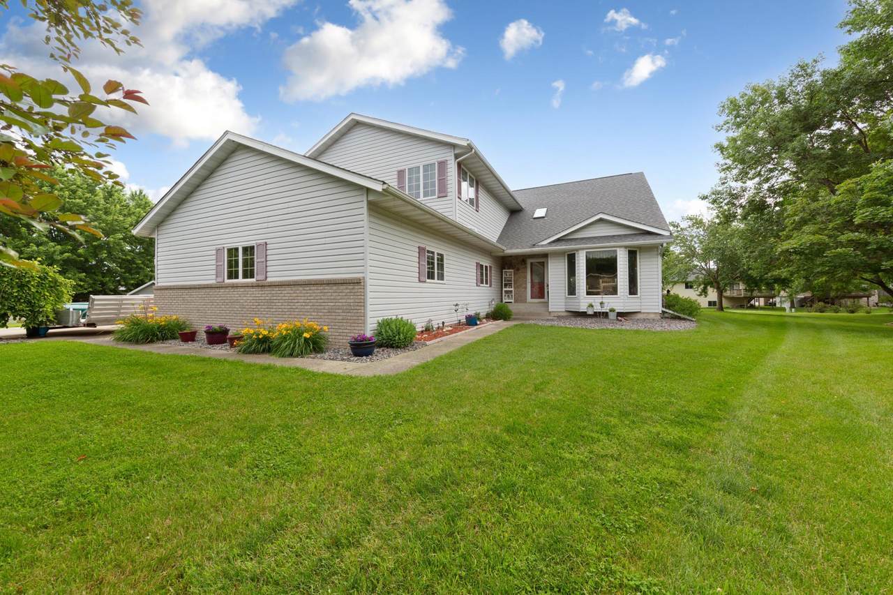 908 9th Street - Photo 1