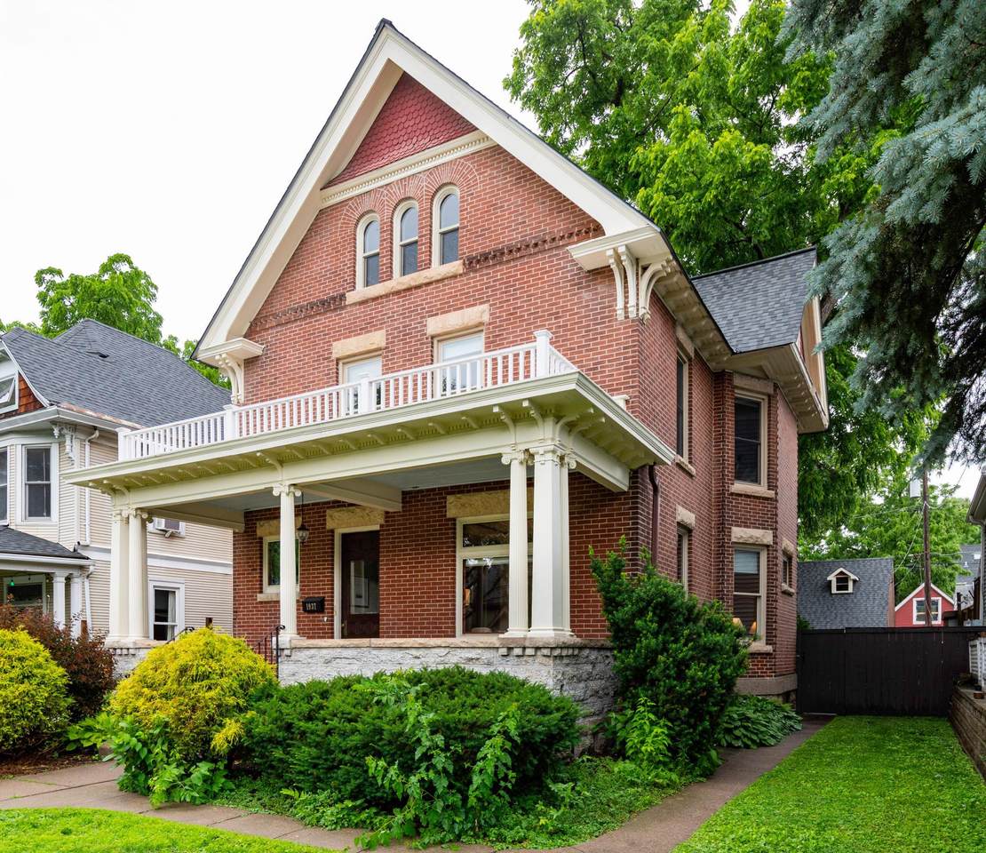 1937 Selby Avenue - Photo 1