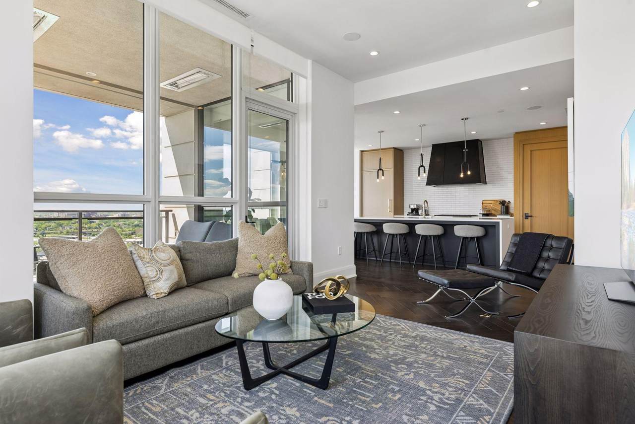 1111 River Parkway - Photo 1