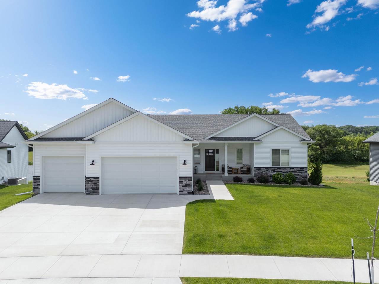 1892 Hadley Hills Drive - Photo 1