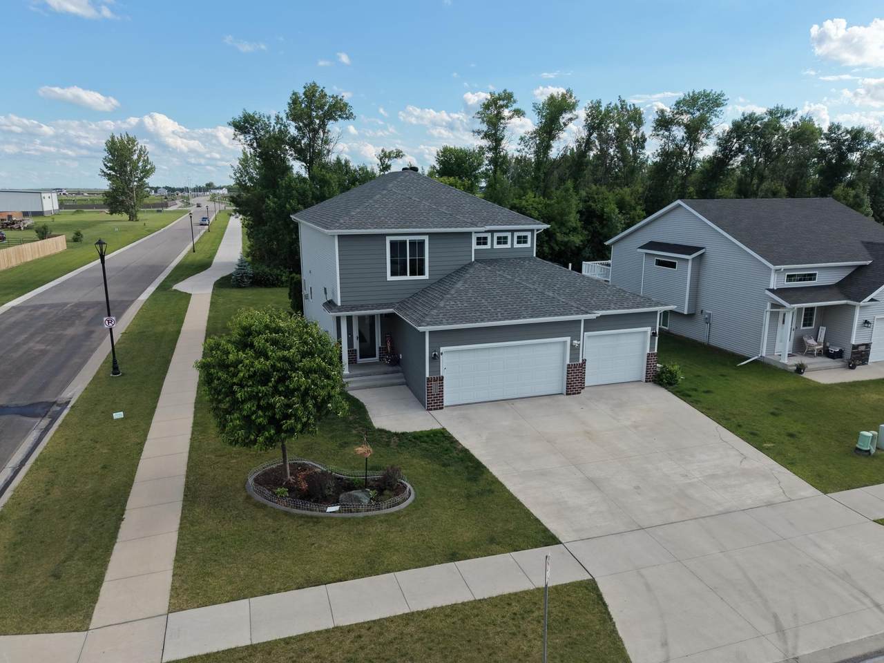6204 63rd Avenue - Photo 1