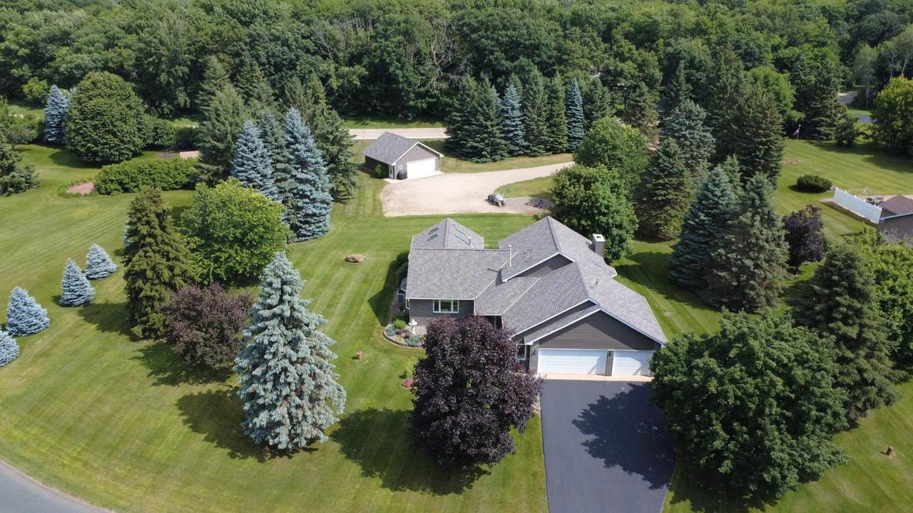 3159 146 Avenue - Photo 1