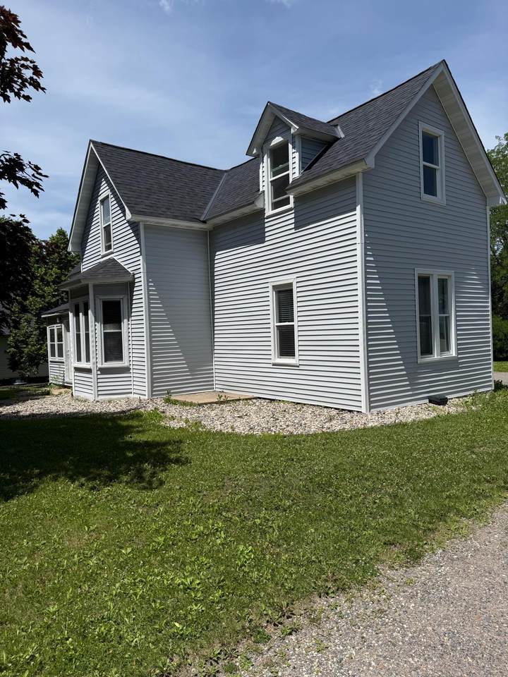647 2nd Avenue - Photo 1