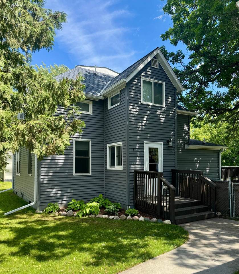 404 Elk Street - Photo 1