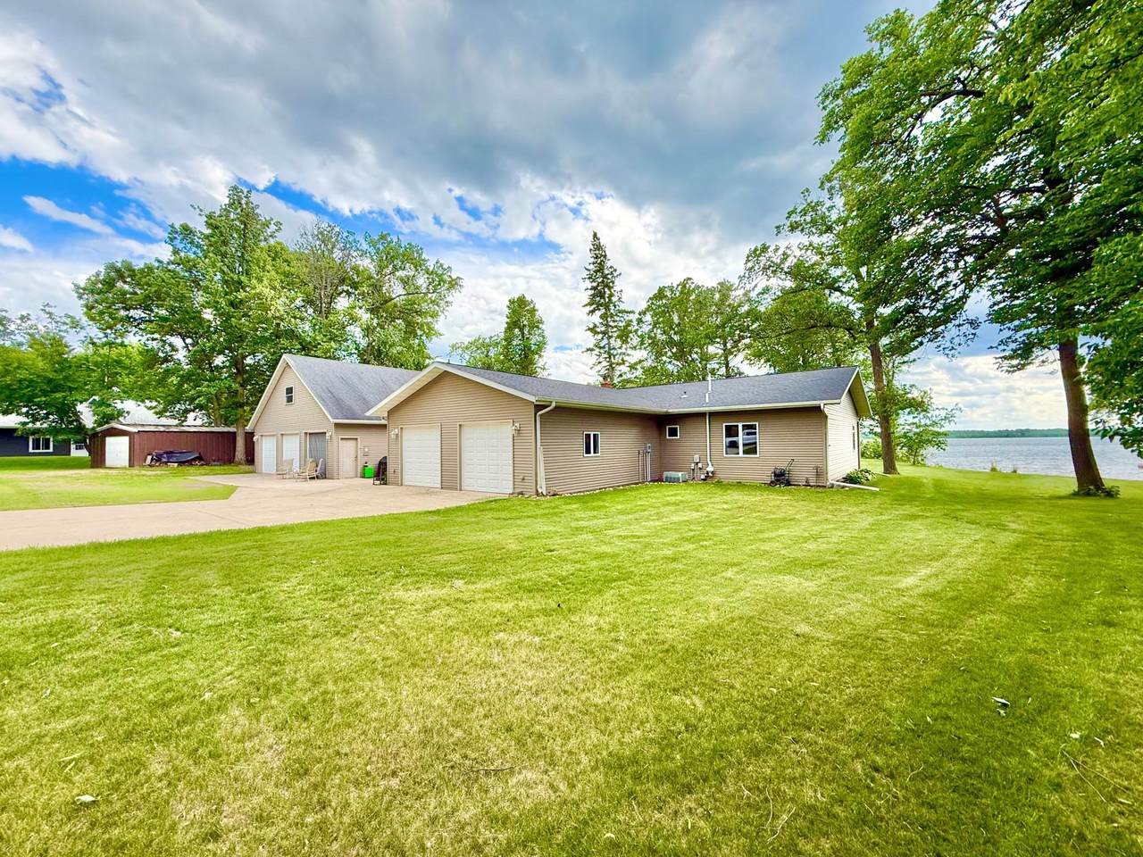 32088 E Round Lake Rd - Photo 1