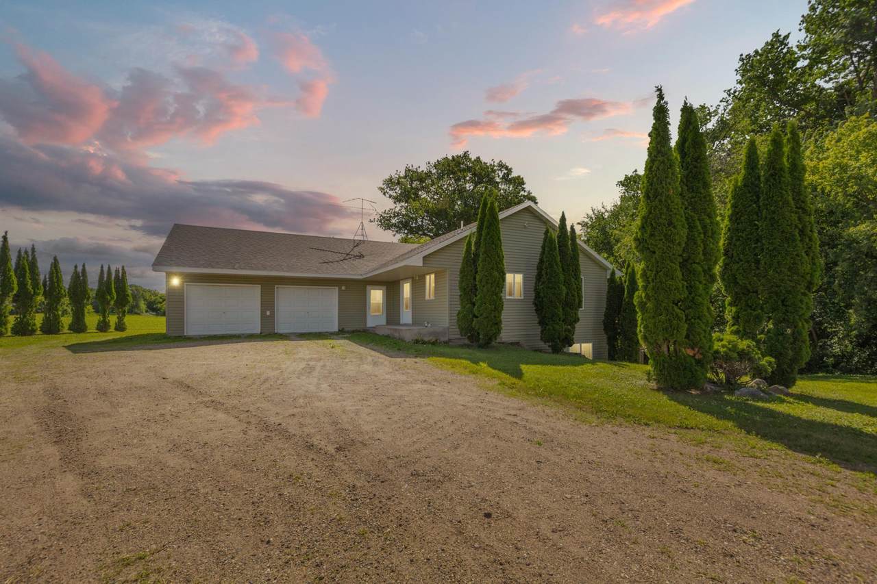23493 Echo Avenue - Photo 1
