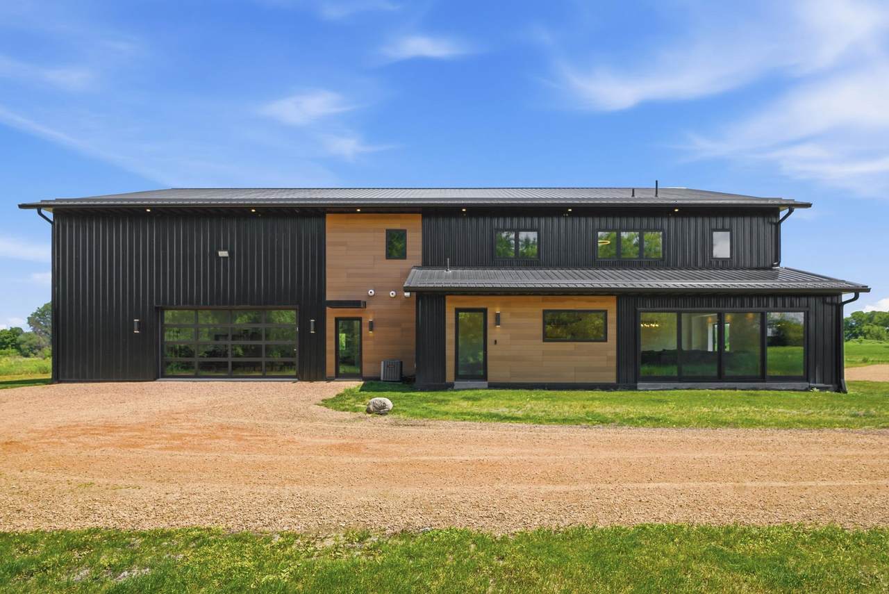 880 Wild Oak Trail - Photo 1
