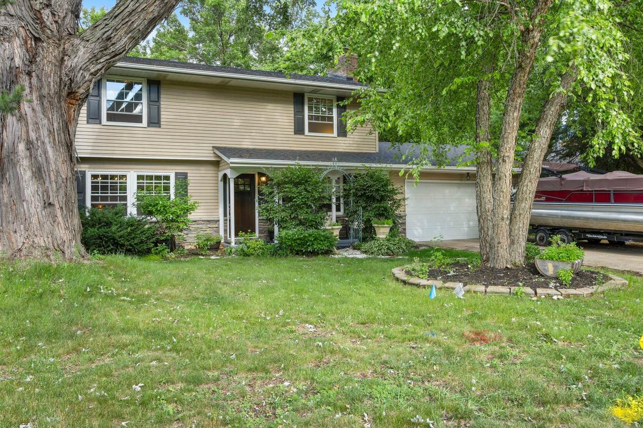 127 16th Avenue - Photo 1