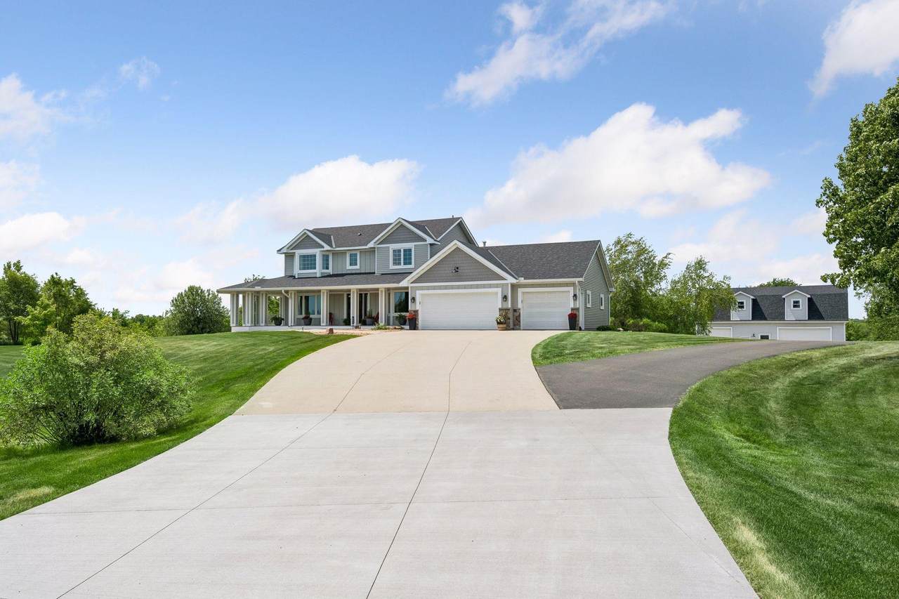 10205 Heather Lane - Photo 1