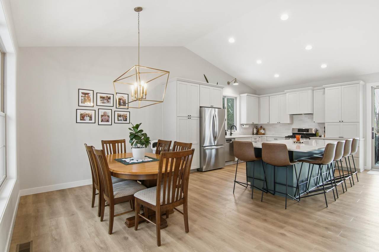 9953 Starlight Drive - Photo 1