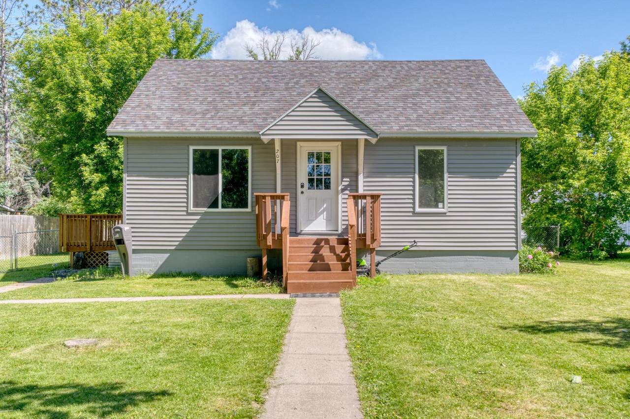 207 7th Street - Photo 1
