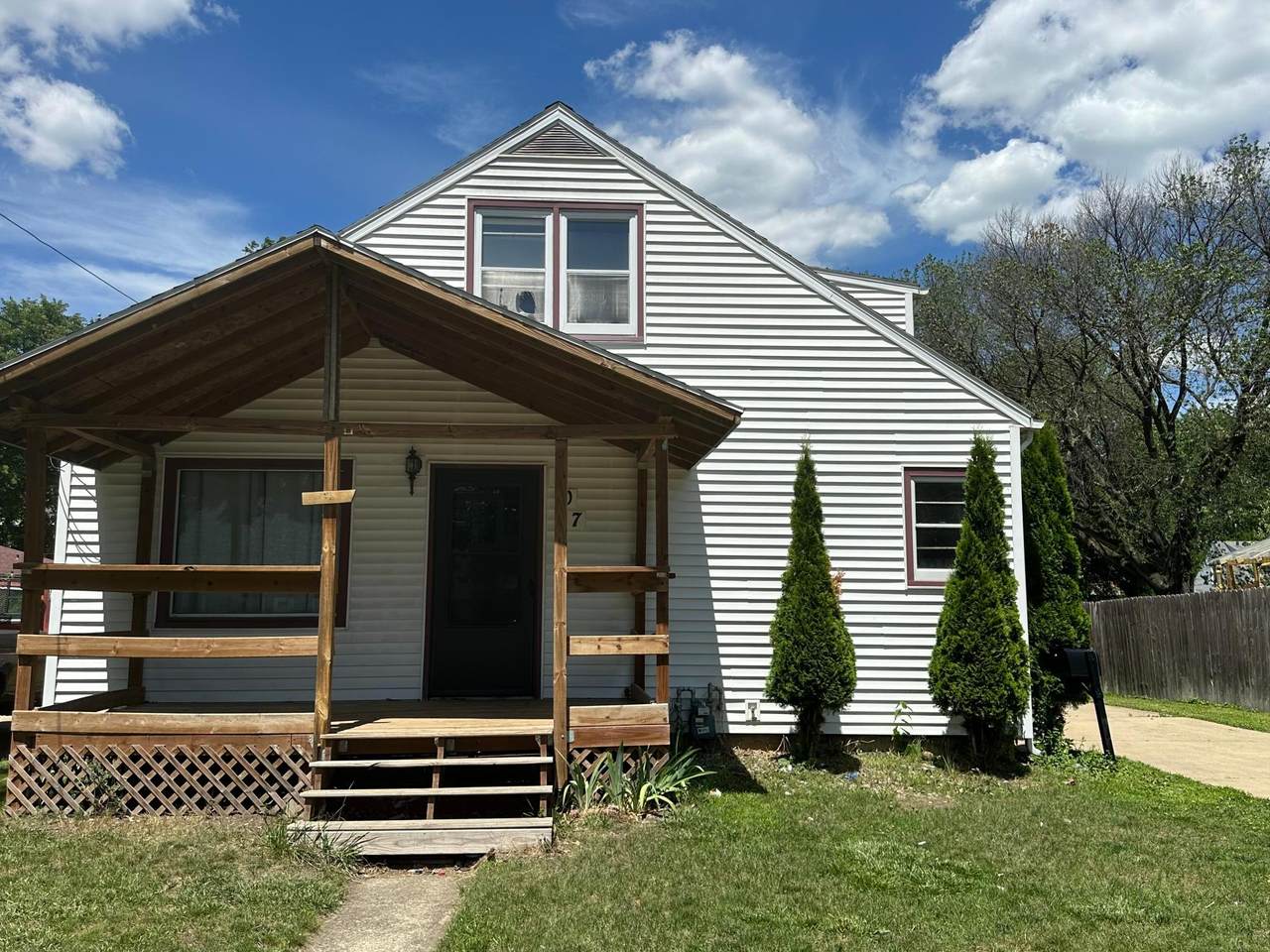107 12th Street - Photo 1
