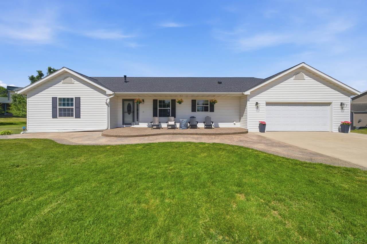 1090 Cedar Ridge Lane - Photo 1