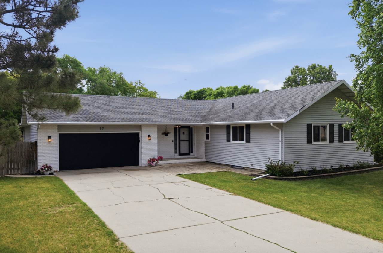 57 Prairiewood Drive - Photo 1