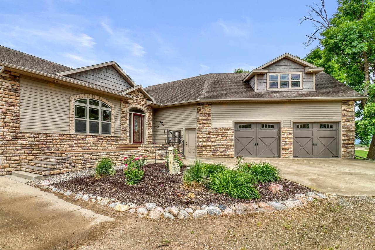 14293 40th Street - Photo 1
