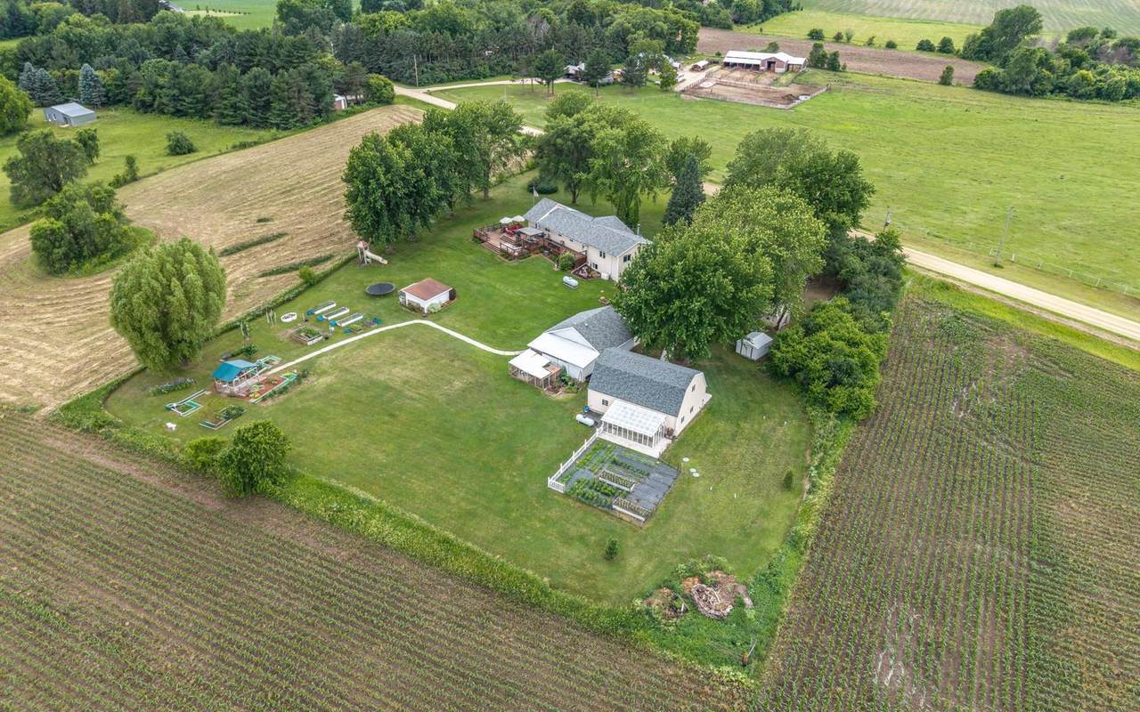 24854 Lewiston Boulevard - Photo 1