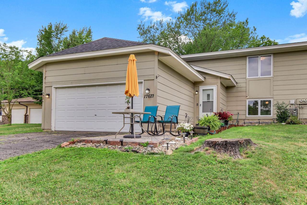 17627 Ionia Court - Photo 1