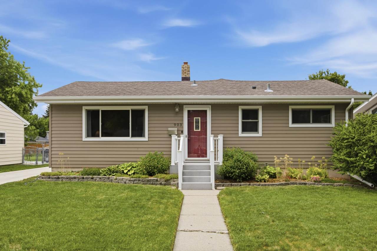 903 19th Street - Photo 1