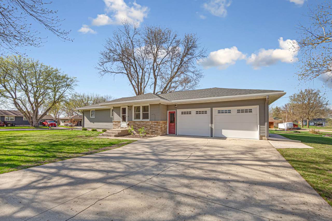 818 Lincoln Avenue - Photo 1