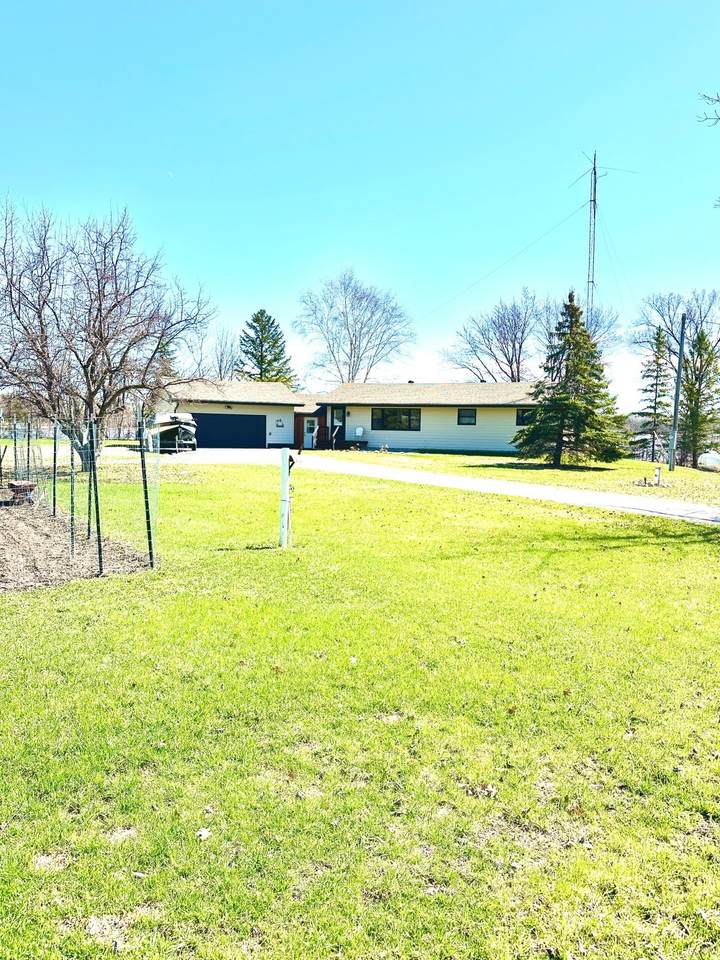 1421 Riverside Drive - Photo 1