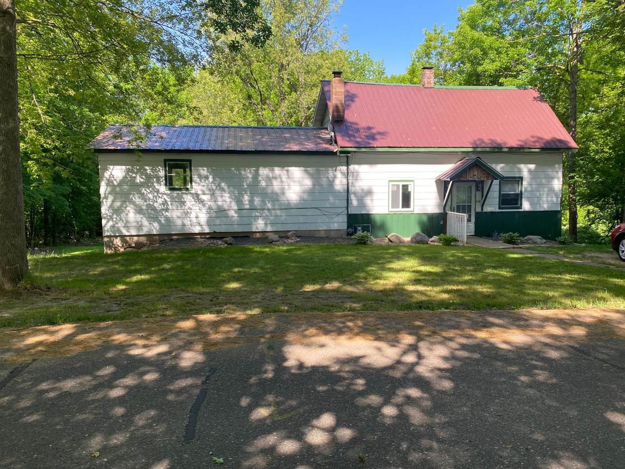 408 Coon Avenue - Photo 1