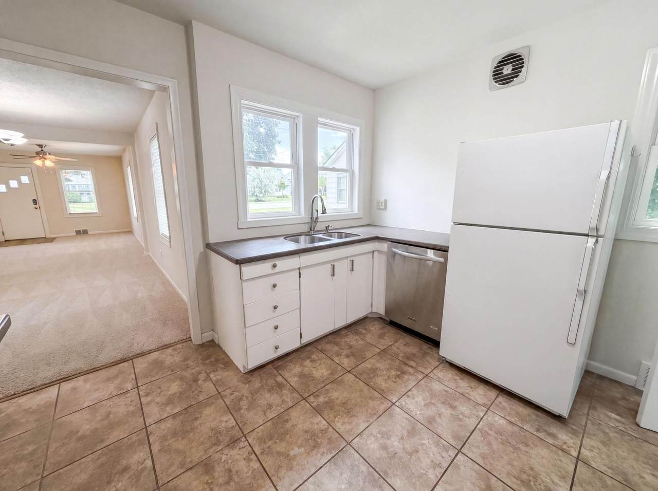 6026 Xerxes Avenue - Photo 1