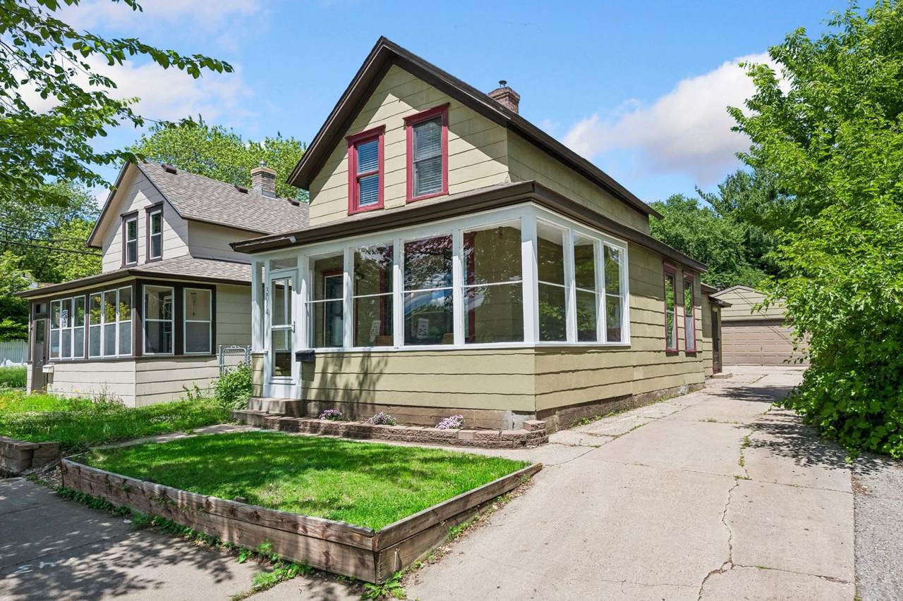 3014 26th Street - Photo 1