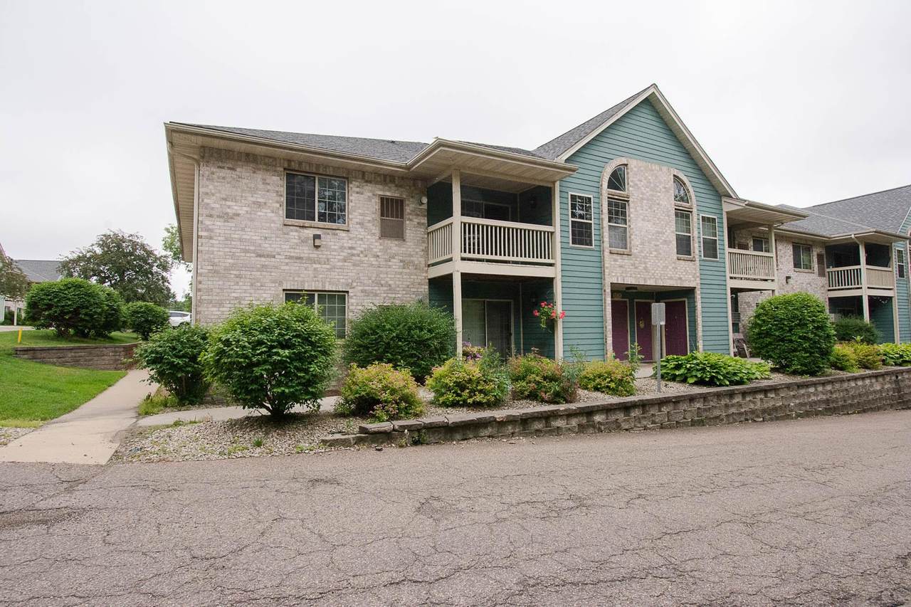 1876 Deerhaven Lane - Photo 1