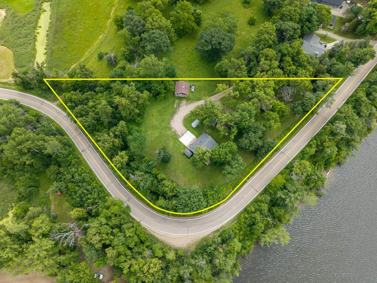 17571 Roberds Lake Boulevard - Photo 1