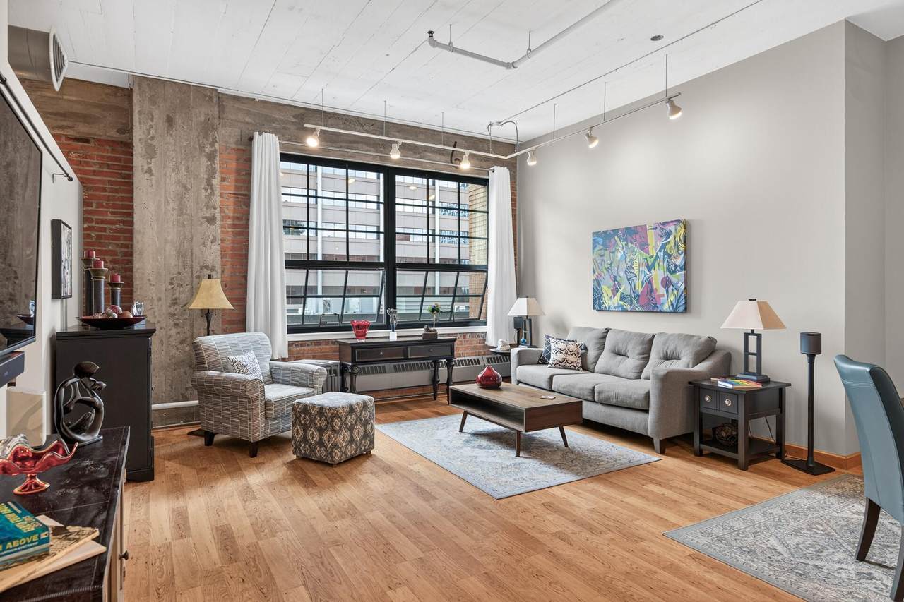 250 Park Avenue - Photo 1