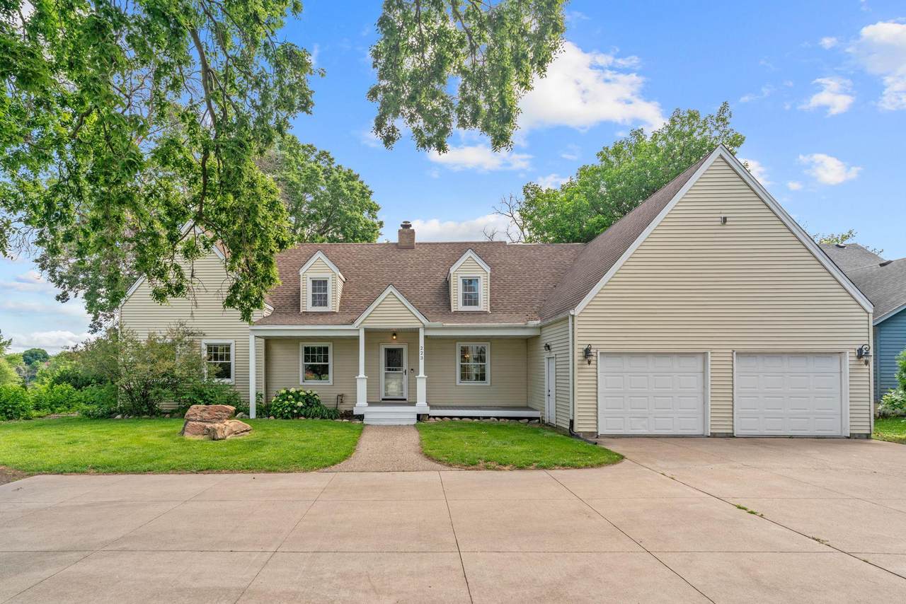 223 River Parkway - Photo 1