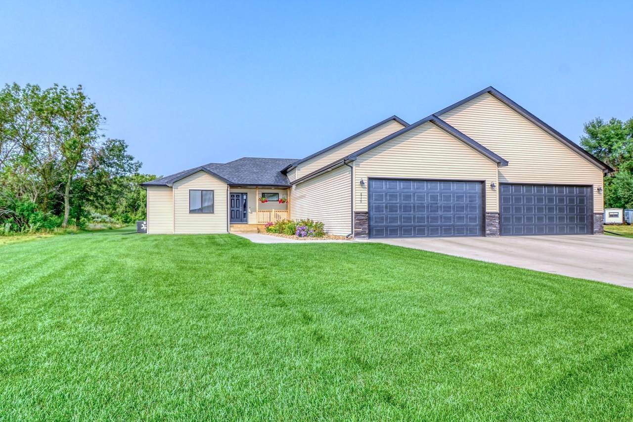 6779 Ashwood Loop - Photo 1