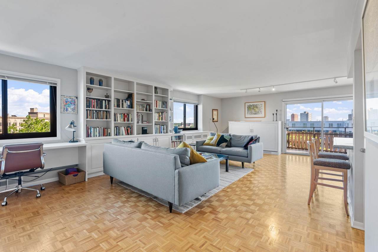 410 Groveland Avenue - Photo 1
