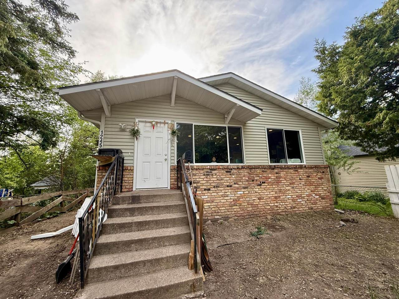 1245 Arkwright Street - Photo 1