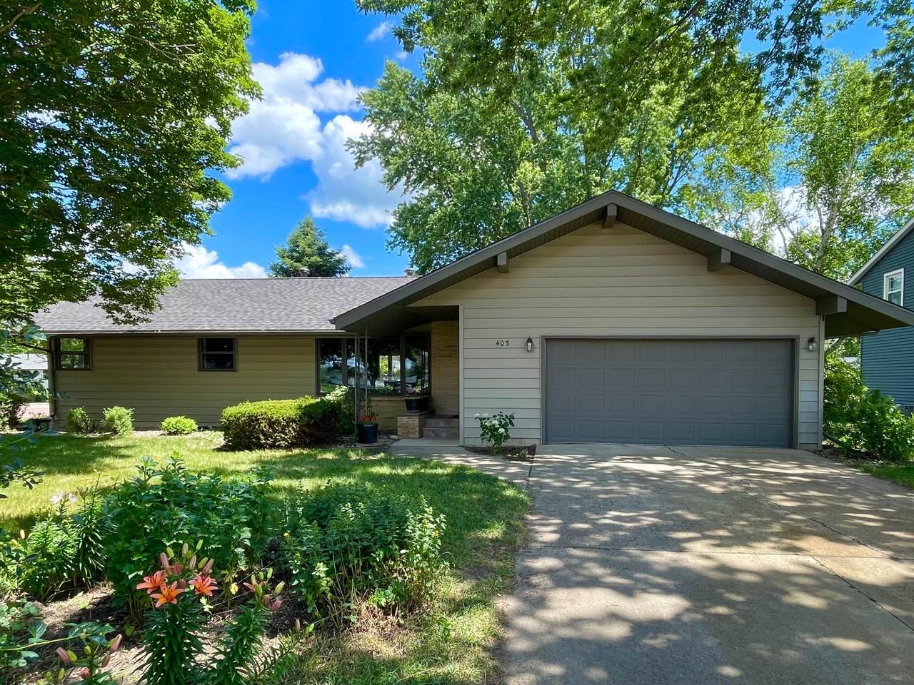 403 Paffrath Avenue - Photo 1
