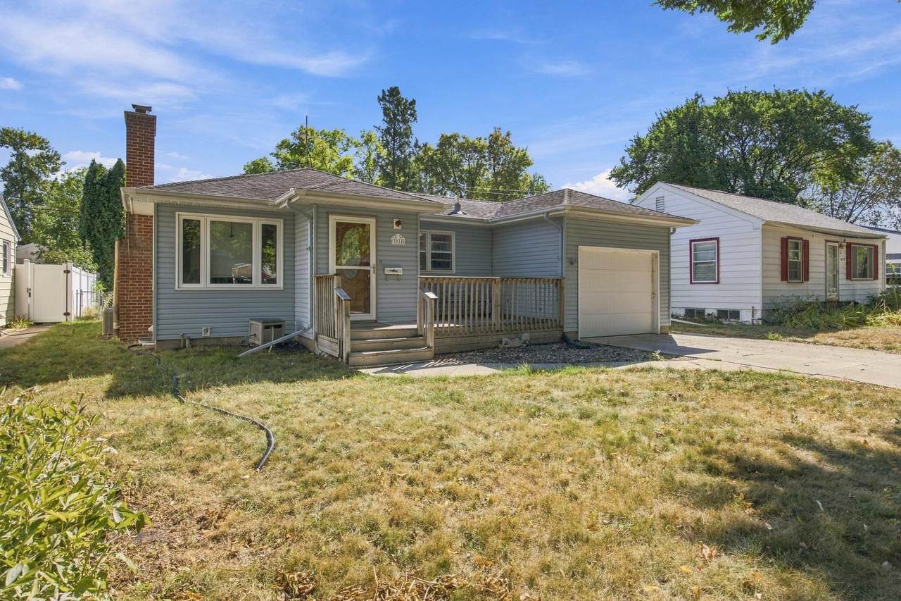 1614 6th Street - Photo 1