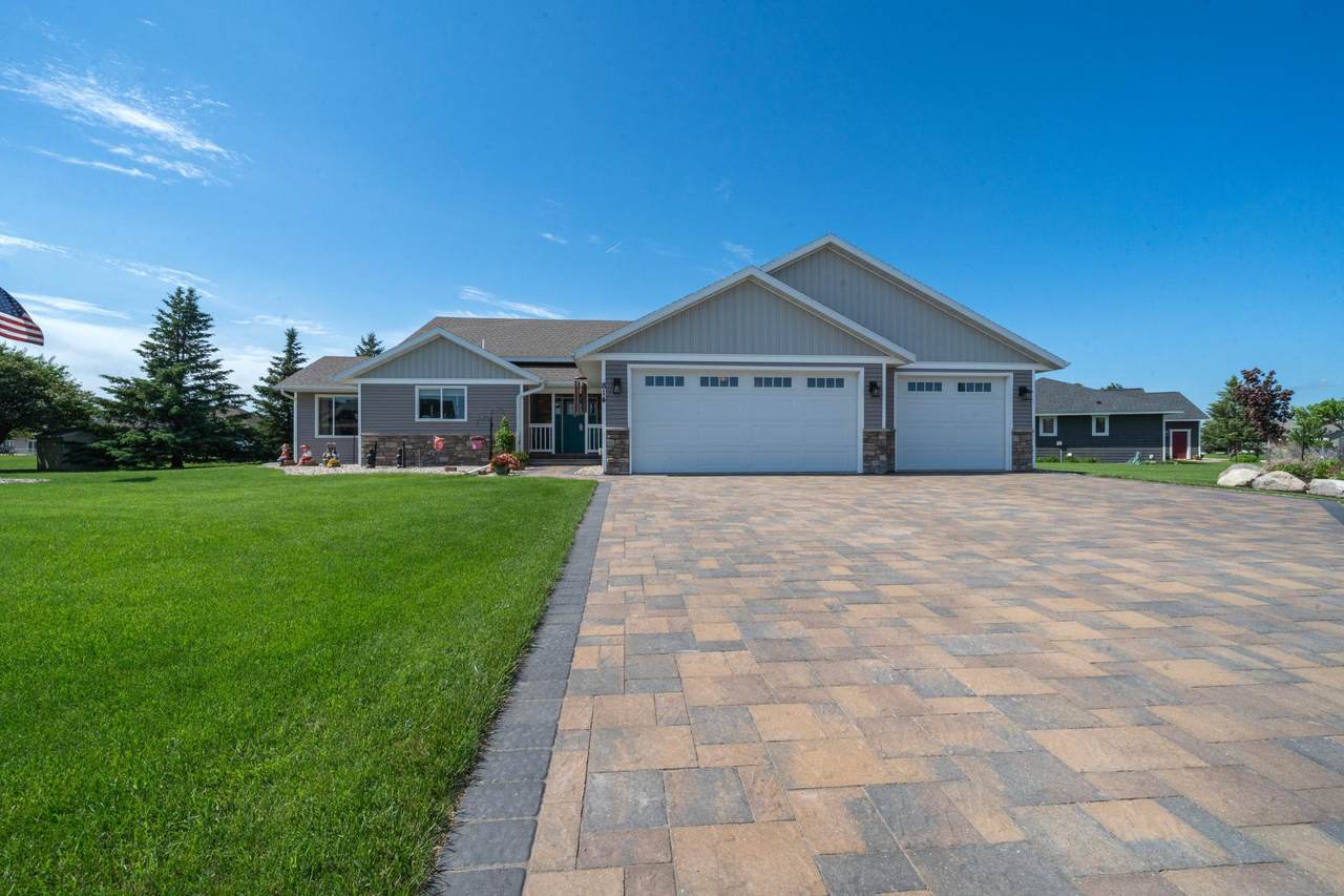 814 Curt Felt Drive - Photo 1