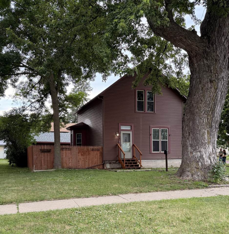 764 3rd Avenue - Photo 1