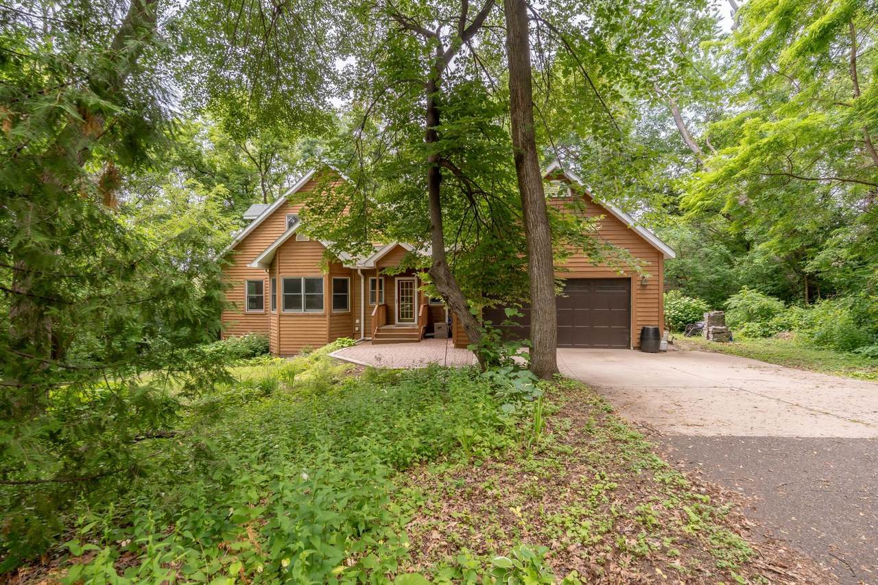5511 Hugo Road - Photo 1