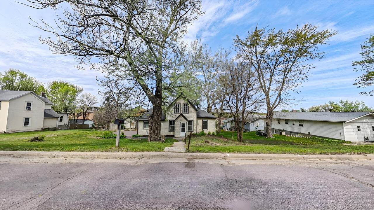 320 3rd Street - Photo 1