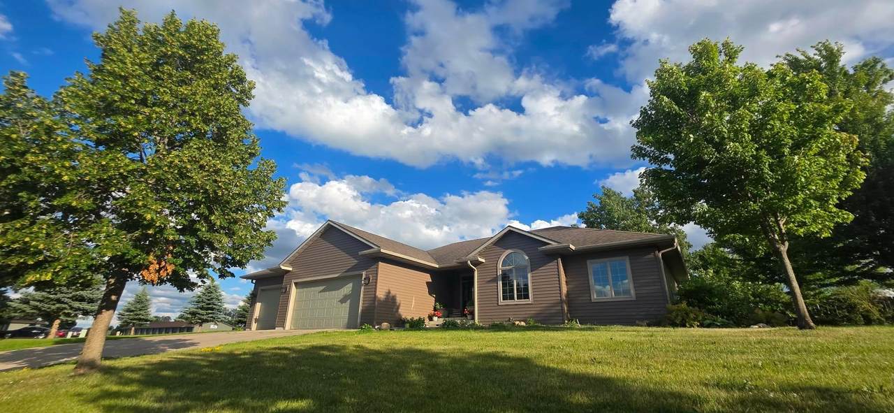3003 Lake Chapeau Drive - Photo 1