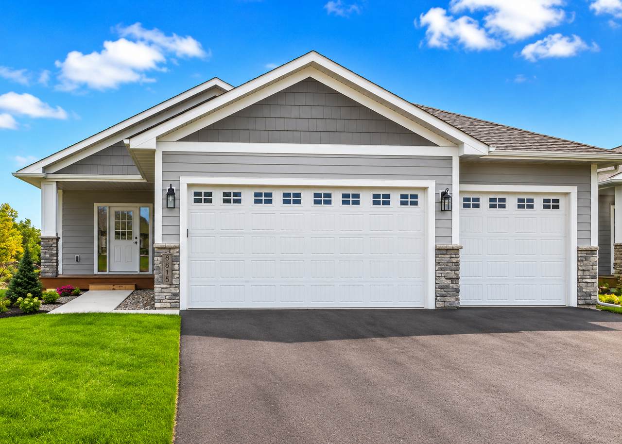 9815 Pinehurst Drive - Photo 1