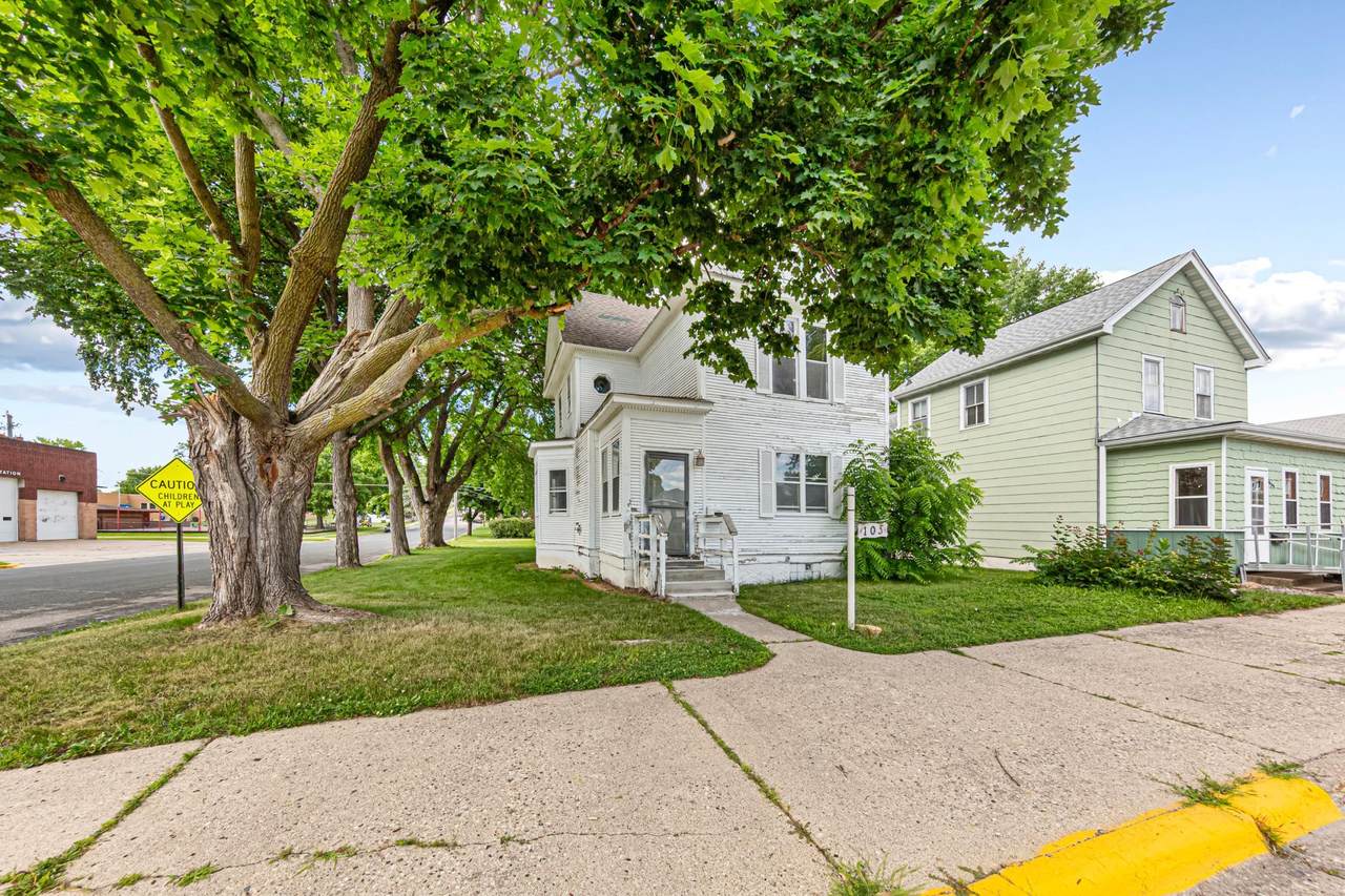 105 Ash Avenue - Photo 1