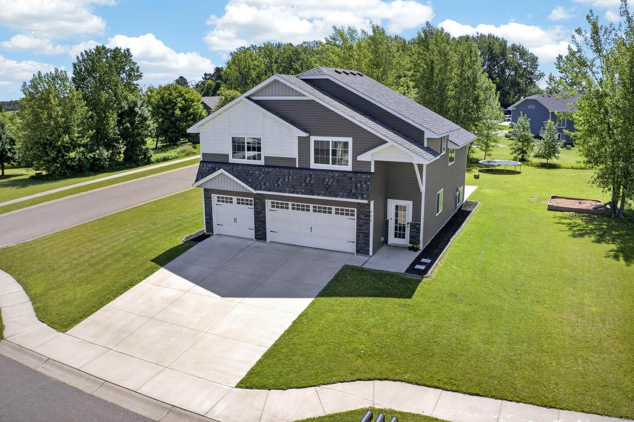 900 Highview Loop - Photo 1