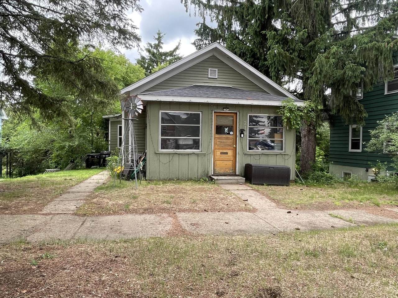 219 Gillis Avenue - Photo 1