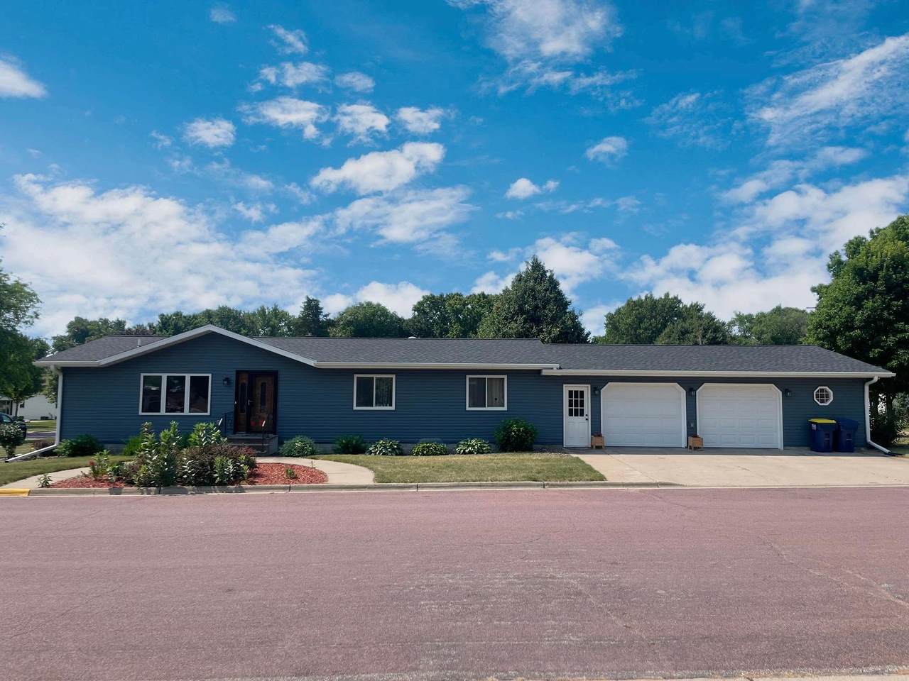 401 Wilson Street - Photo 1