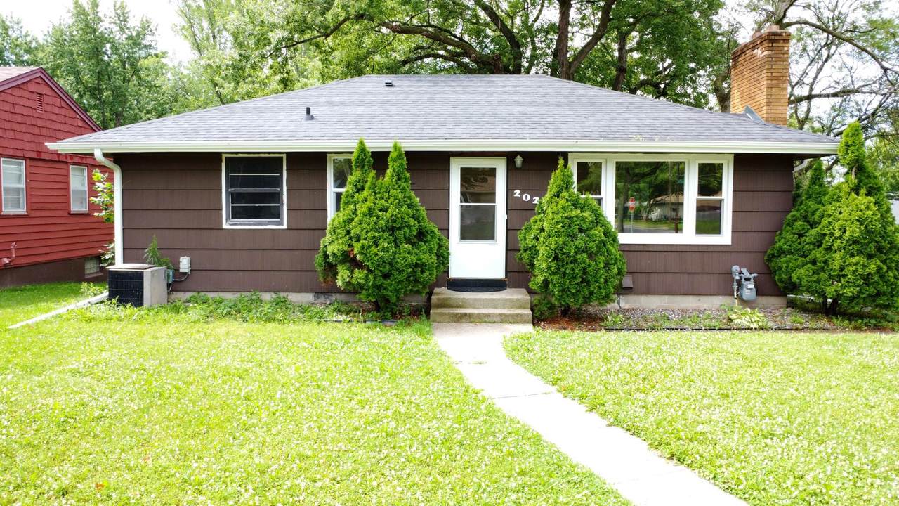 2022 Hyacinth Avenue - Photo 1