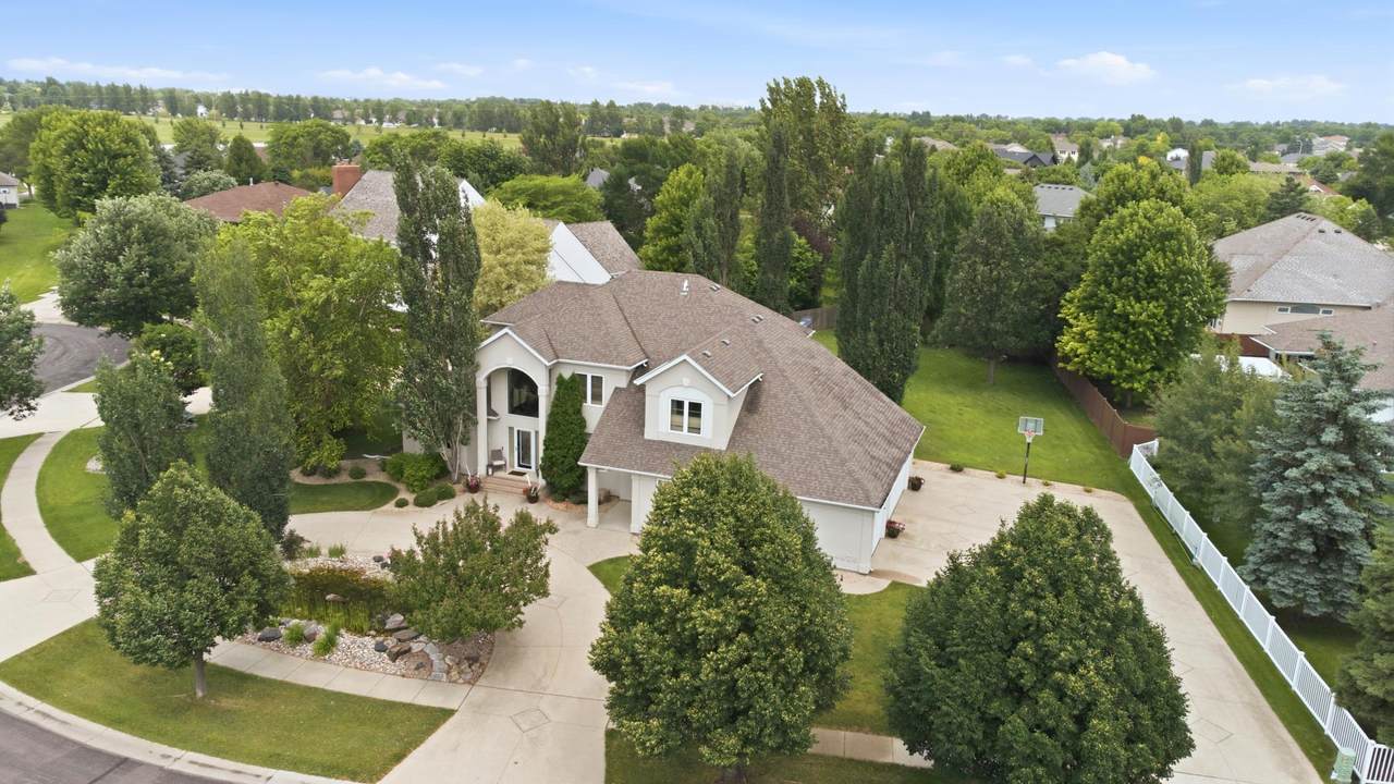 4825 Meadow Creek Drive - Photo 1